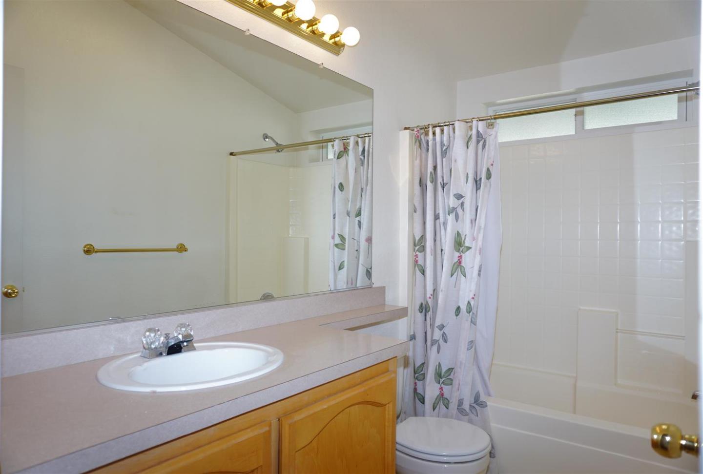 Detail Gallery Image 29 of 43 For 1225 Vienna Dr #114,  Sunnyvale,  CA 94089 - 3 Beds | 2 Baths