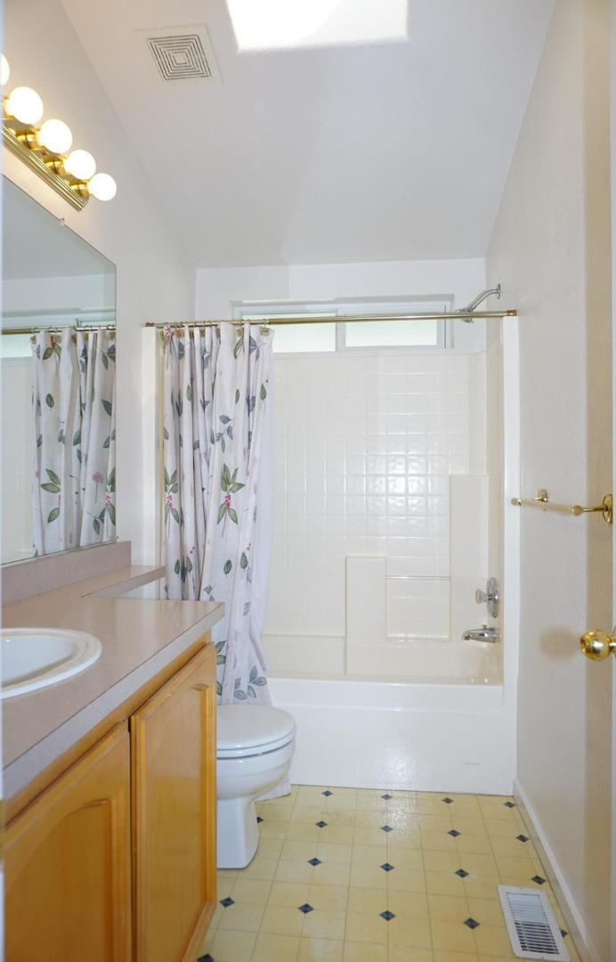 Detail Gallery Image 30 of 43 For 1225 Vienna Dr #114,  Sunnyvale,  CA 94089 - 3 Beds | 2 Baths