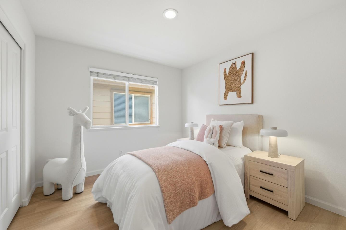 Detail Gallery Image 17 of 41 For 950 Mouton Cir, East Palo Alto,  CA 94303 - 4 Beds | 2/1 Baths