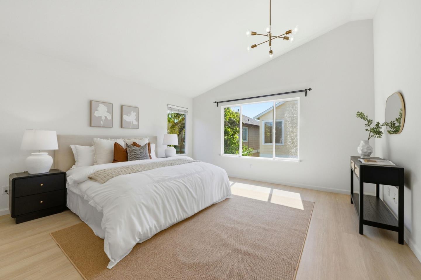 Detail Gallery Image 20 of 41 For 950 Mouton Cir, East Palo Alto,  CA 94303 - 4 Beds | 2/1 Baths