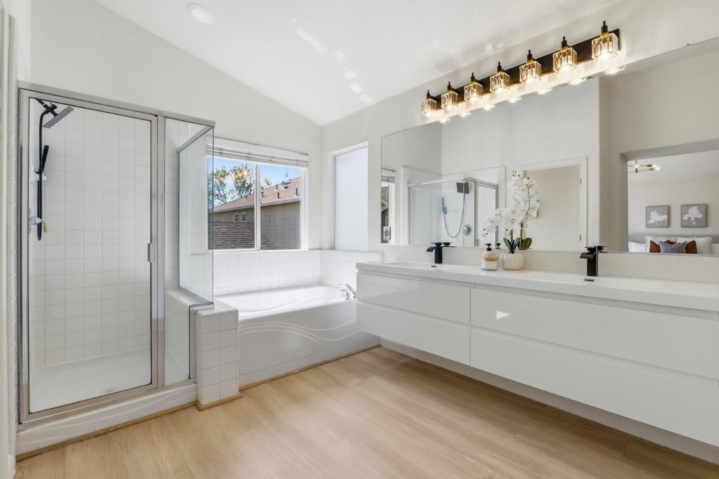 Detail Gallery Image 25 of 41 For 950 Mouton Cir, East Palo Alto,  CA 94303 - 4 Beds | 2/1 Baths