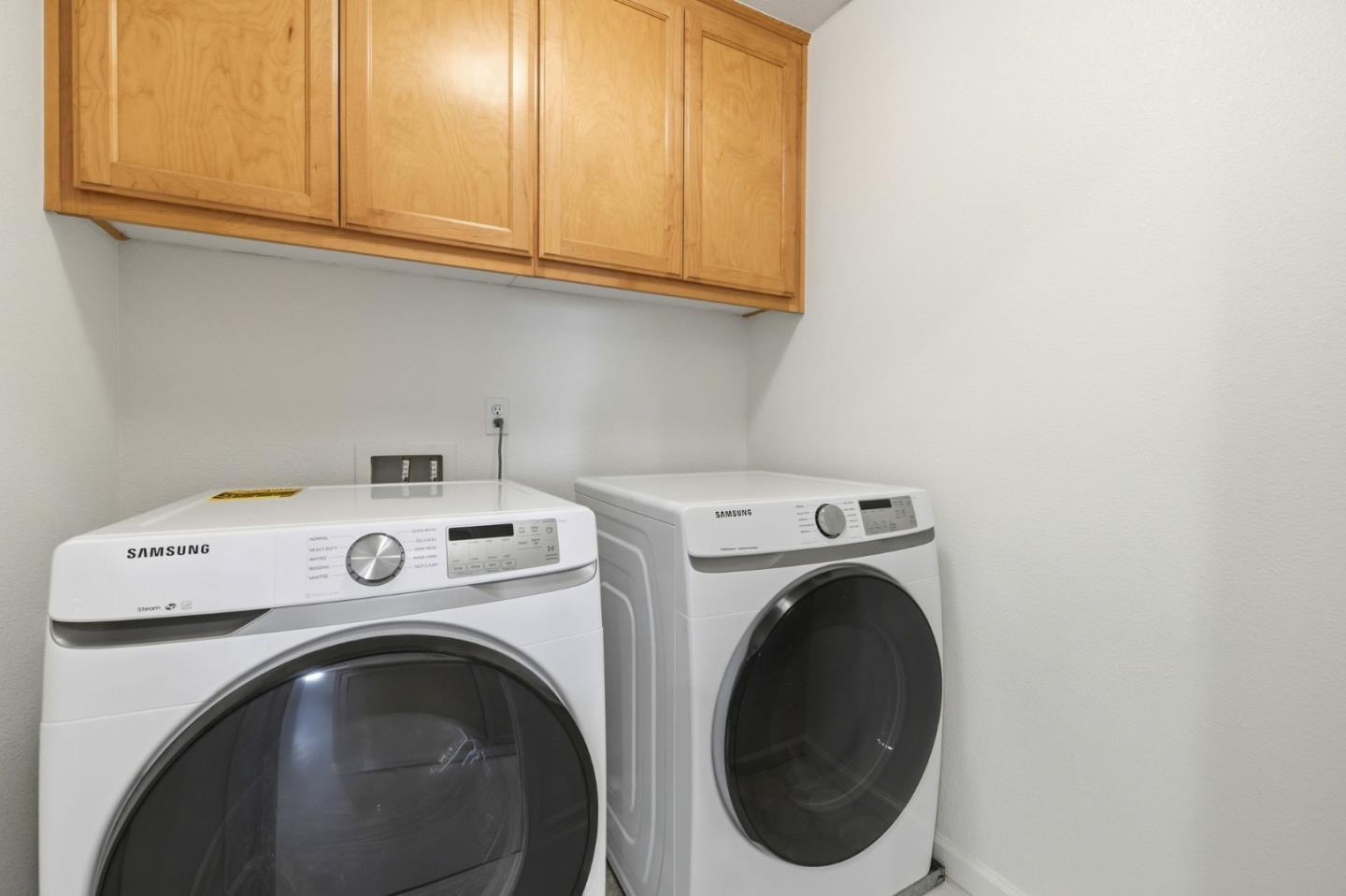 Detail Gallery Image 30 of 41 For 950 Mouton Cir, East Palo Alto,  CA 94303 - 4 Beds | 2/1 Baths