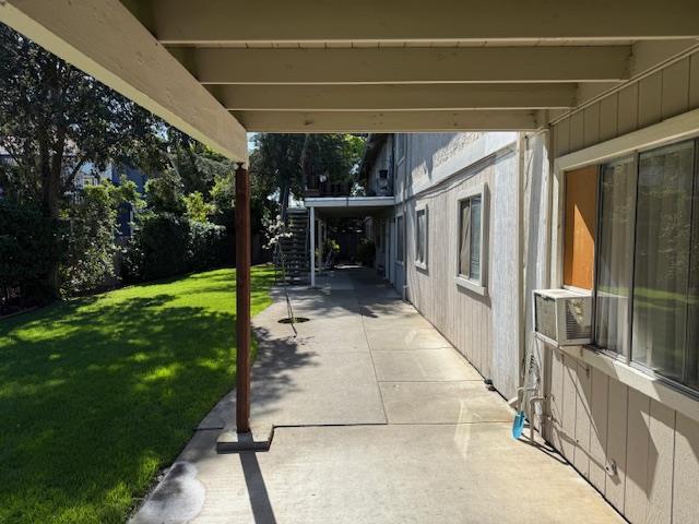 Detail Gallery Image 3 of 8 For Stoney Ct, Gilroy,  CA 95020 - – Beds | – Baths