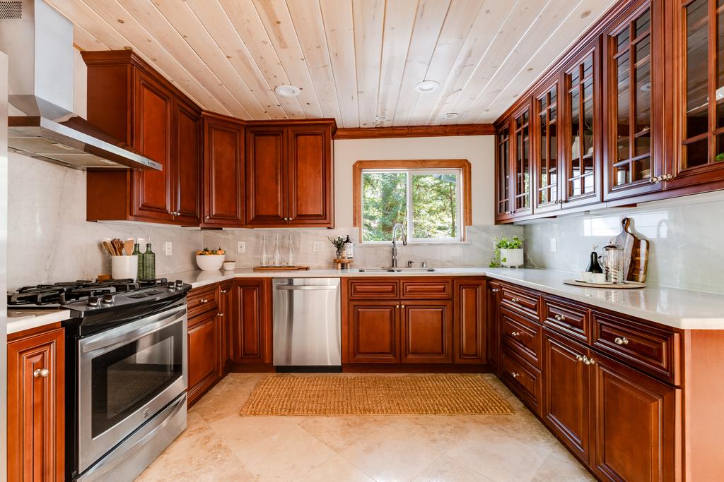 Detail Gallery Image 22 of 62 For 23535 Treeview Trl, Los Gatos,  CA 95033 - 3 Beds | 2 Baths