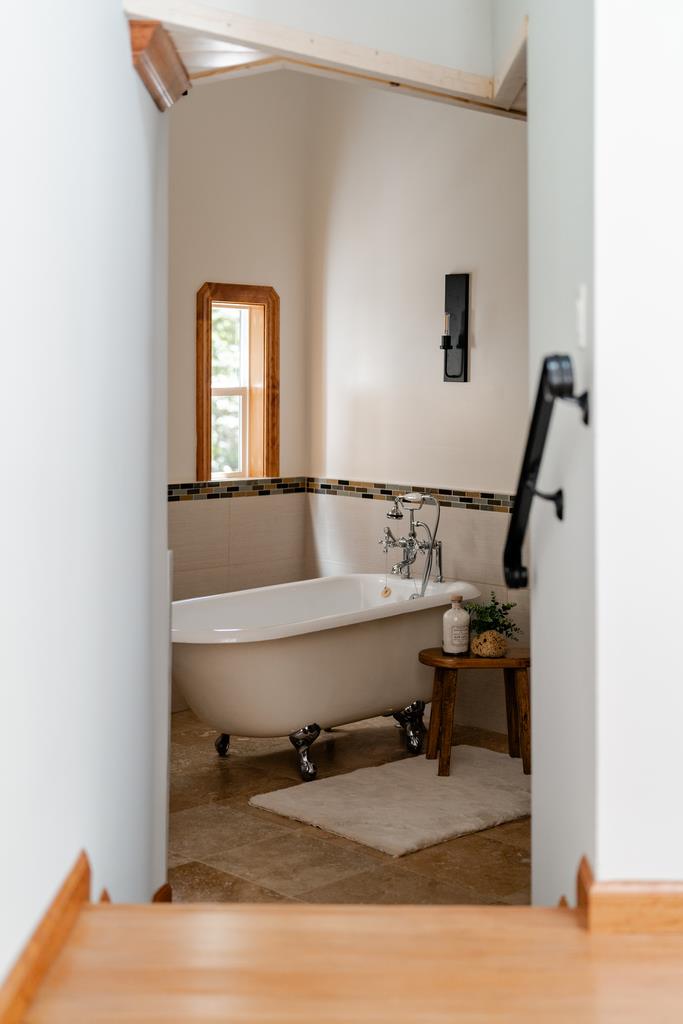 Detail Gallery Image 31 of 62 For 23535 Treeview Trl, Los Gatos,  CA 95033 - 3 Beds | 2 Baths