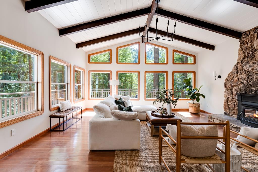 Detail Gallery Image 7 of 62 For 23535 Treeview Trl, Los Gatos,  CA 95033 - 3 Beds | 2 Baths