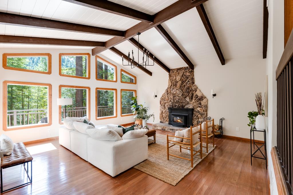 Detail Gallery Image 8 of 62 For 23535 Treeview Trl, Los Gatos,  CA 95033 - 3 Beds | 2 Baths