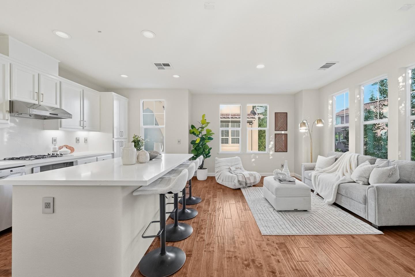 Detail Gallery Image 11 of 55 For 4298 Watson Cir, Santa Clara,  CA 95054 - 3 Beds | 3 Baths