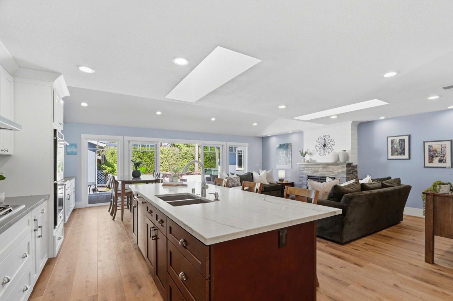 Detail Gallery Image 15 of 106 For 14785 Nelson Way, San Jose,  CA 95124 - 4 Beds | 2/1 Baths