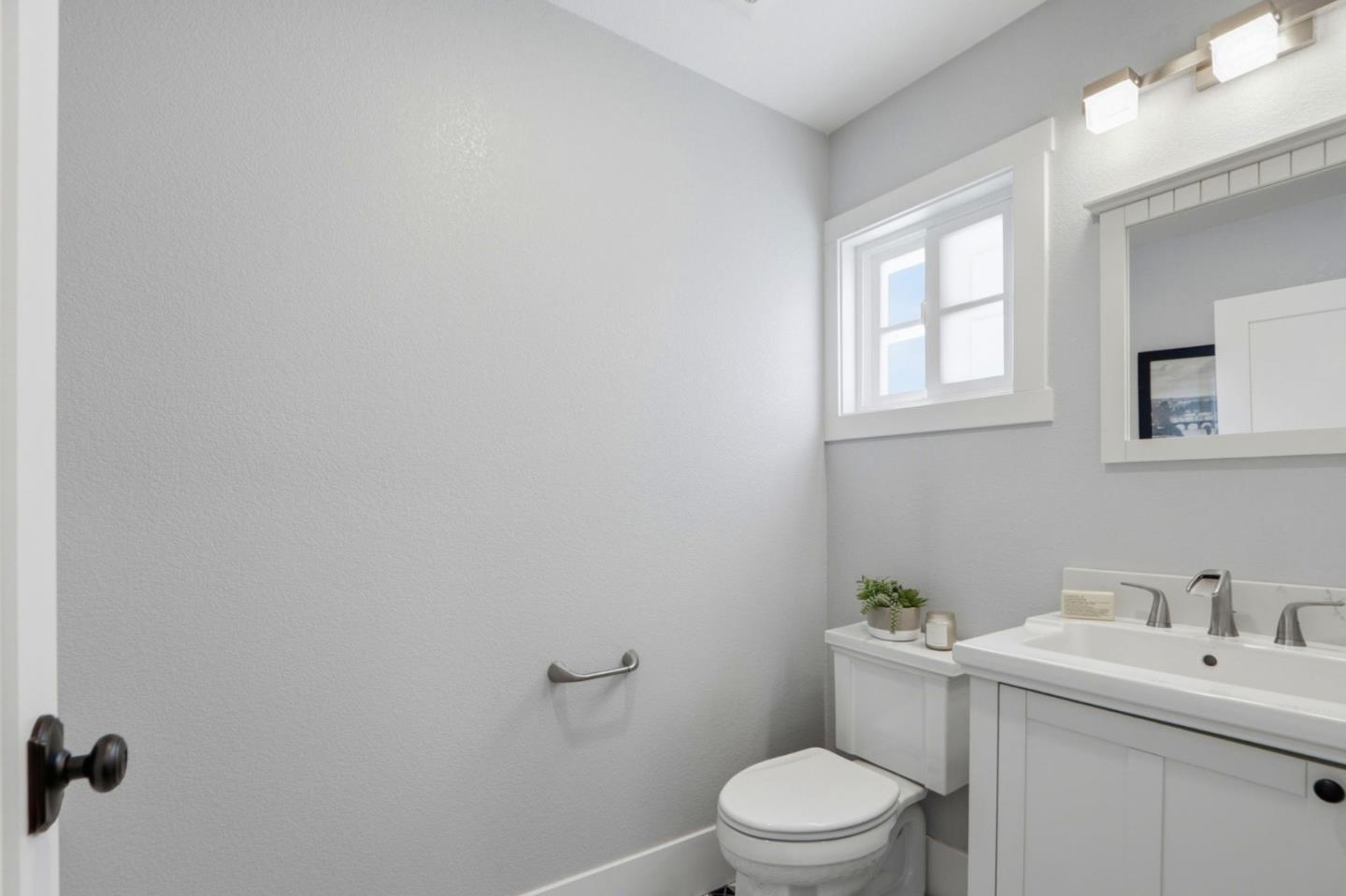 Detail Gallery Image 22 of 106 For 14785 Nelson Way, San Jose,  CA 95124 - 4 Beds | 2/1 Baths