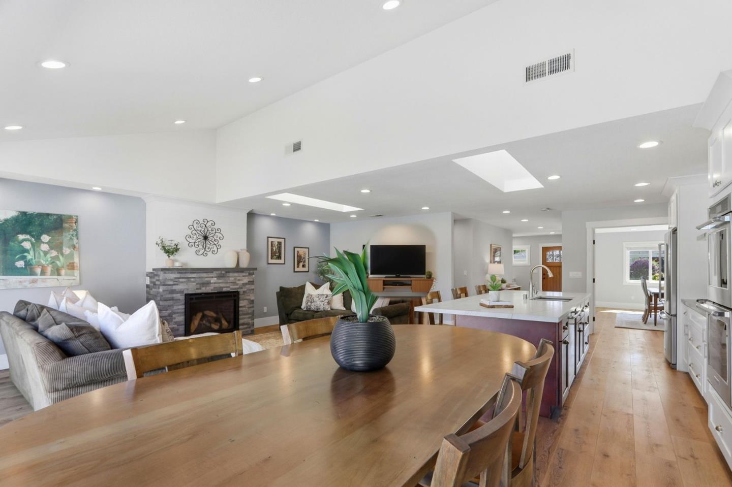 Detail Gallery Image 26 of 106 For 14785 Nelson Way, San Jose,  CA 95124 - 4 Beds | 2/1 Baths