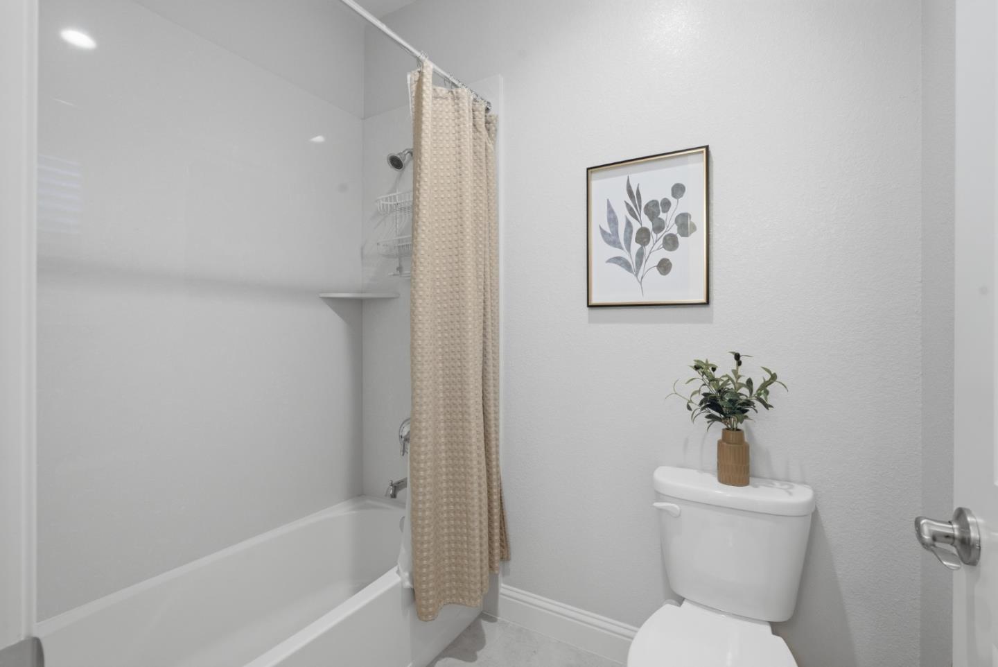 Detail Gallery Image 21 of 45 For 28731 Vista Grande Dr, Hayward,  CA 94544 - 5 Beds | 3 Baths