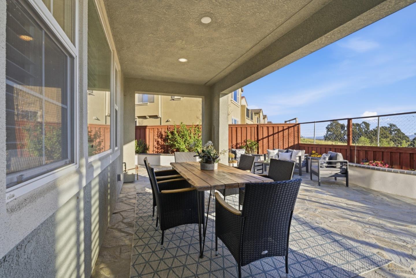 Detail Gallery Image 33 of 45 For 28731 Vista Grande Dr, Hayward,  CA 94544 - 5 Beds | 3 Baths