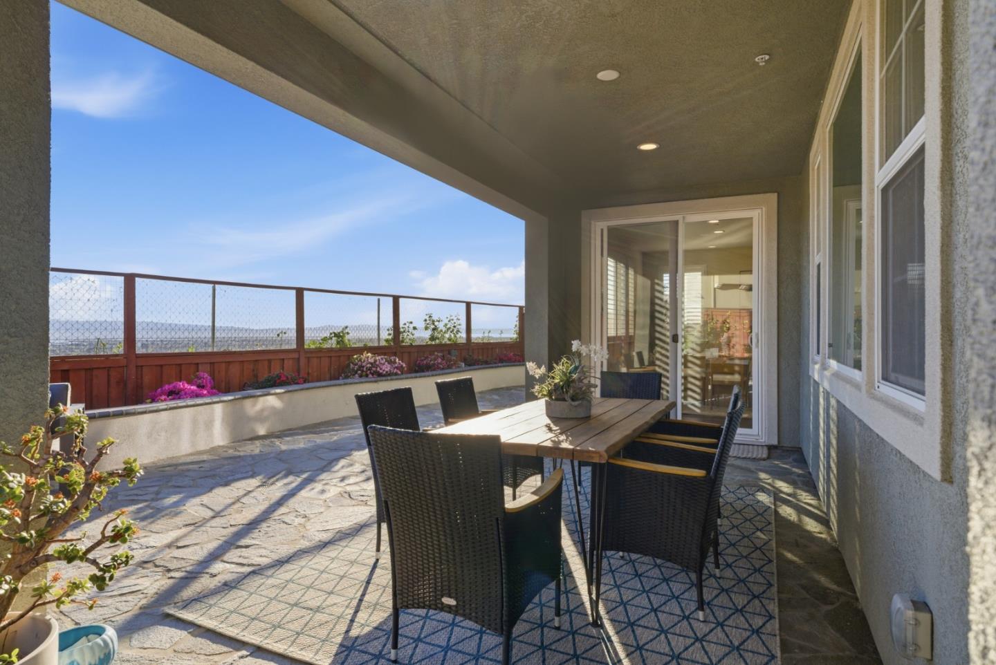 Detail Gallery Image 34 of 45 For 28731 Vista Grande Dr, Hayward,  CA 94544 - 5 Beds | 3 Baths