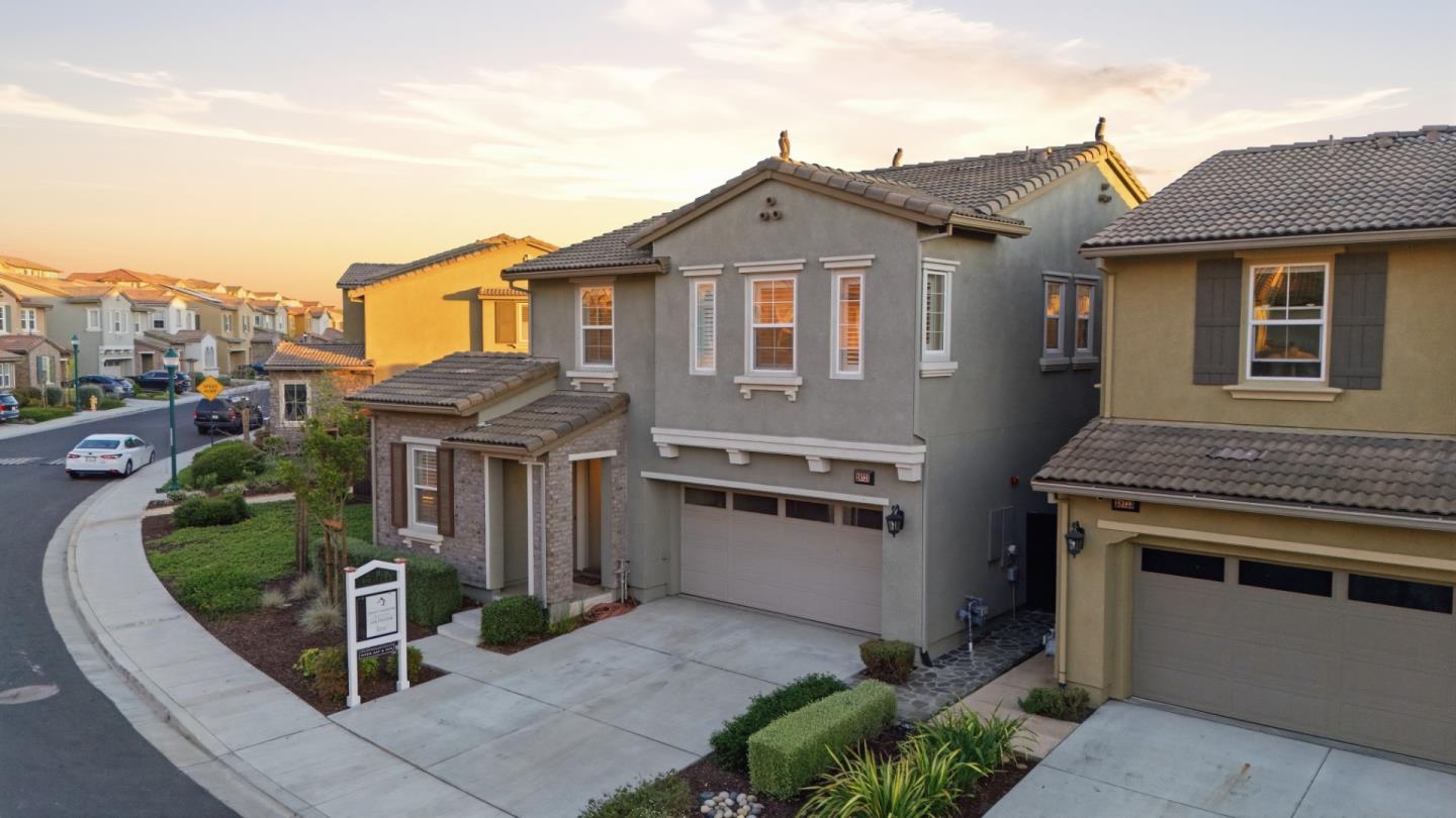 Detail Gallery Image 37 of 45 For 28731 Vista Grande Dr, Hayward,  CA 94544 - 5 Beds | 3 Baths