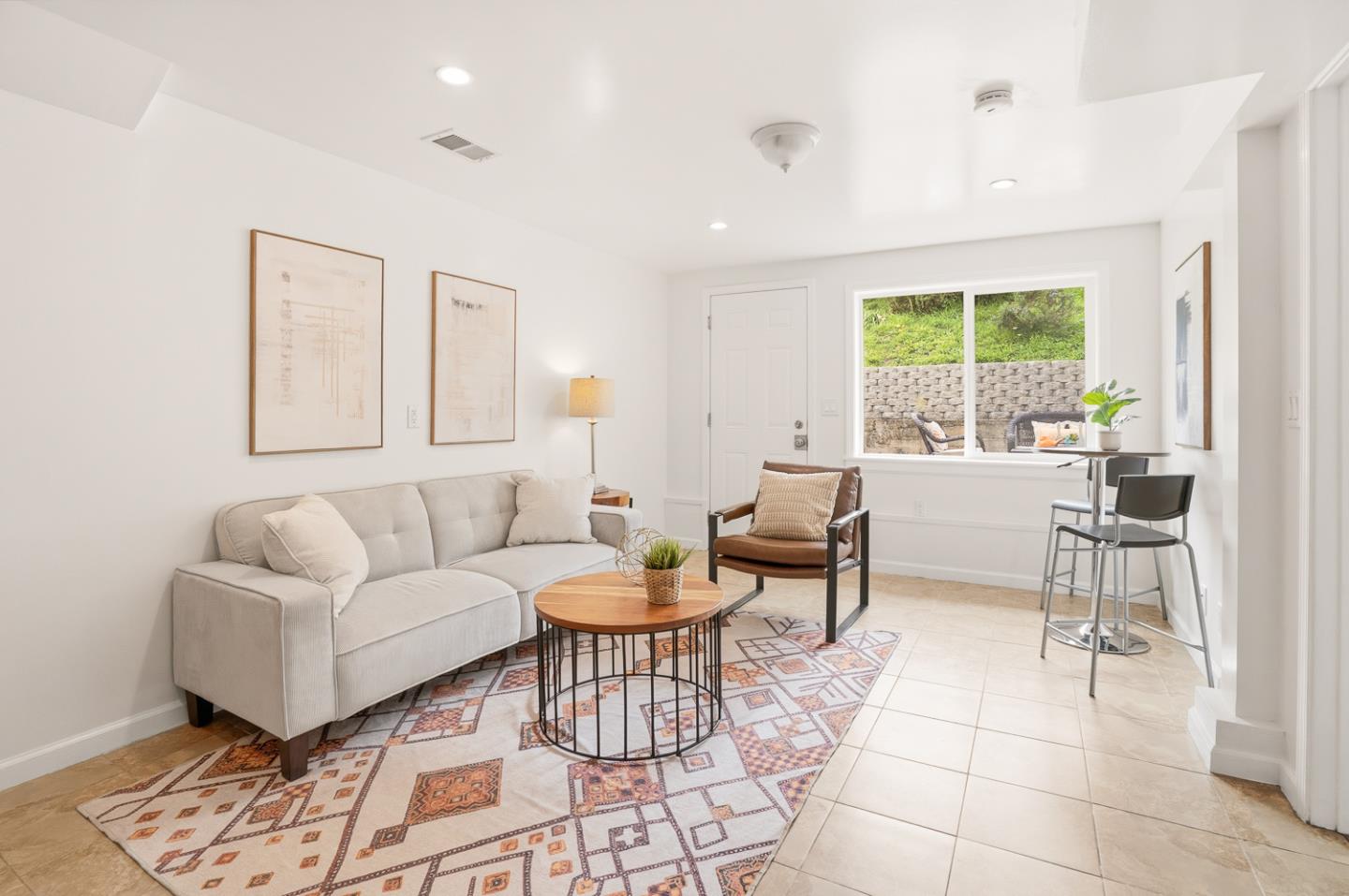 Detail Gallery Image 6 of 45 For 318 Saint Francis Blvd, Daly City,  CA 94015 - 5 Beds | 4 Baths