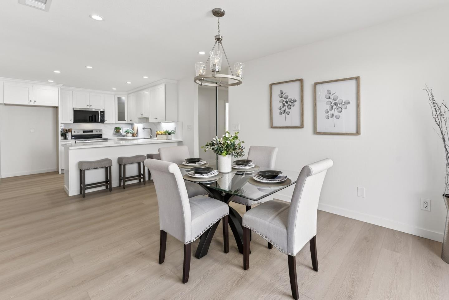 Detail Gallery Image 10 of 27 For 1973 Luby Dr, San Jose,  CA 95133 - 3 Beds | 2 Baths