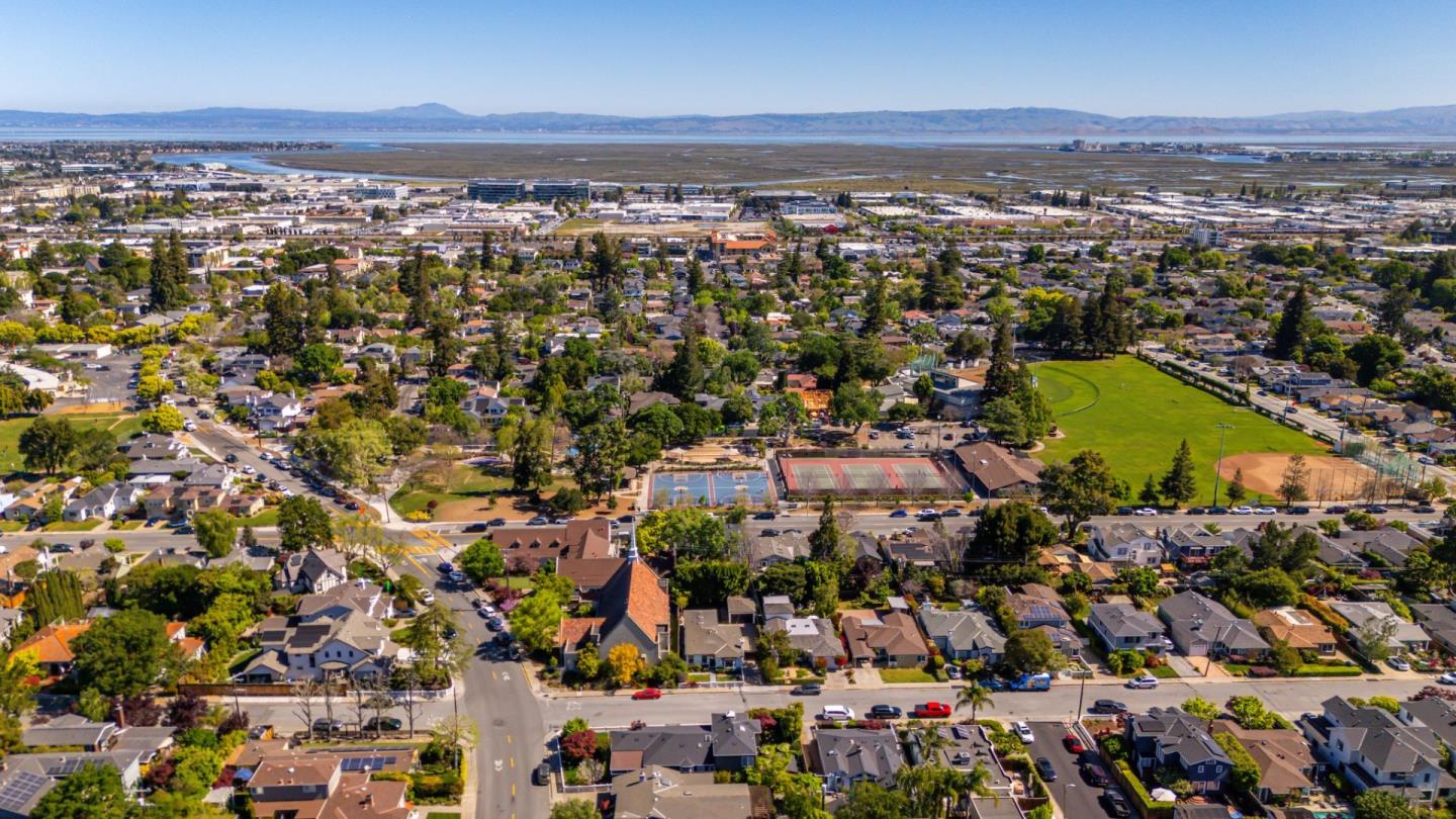 Detail Gallery Image 19 of 20 For 967 Orange Ave, San Carlos,  CA 94070 - 3 Beds | 2 Baths