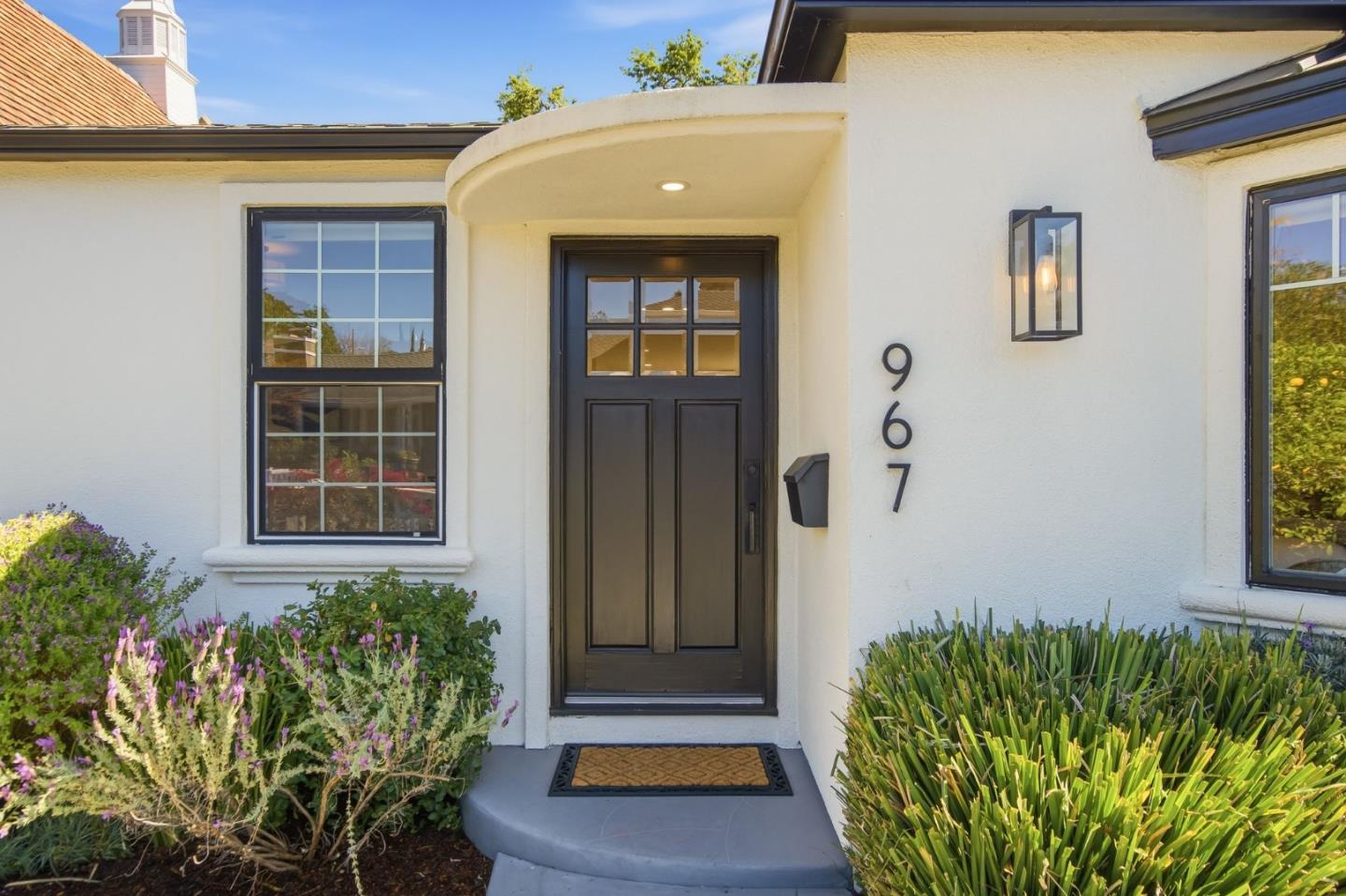 Detail Gallery Image 2 of 20 For 967 Orange Ave, San Carlos,  CA 94070 - 3 Beds | 2 Baths