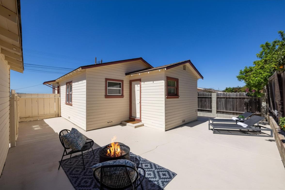 Detail Gallery Image 11 of 11 For 1666 Hilton St, Seaside,  CA 93955 - 1 Beds | 1 Baths