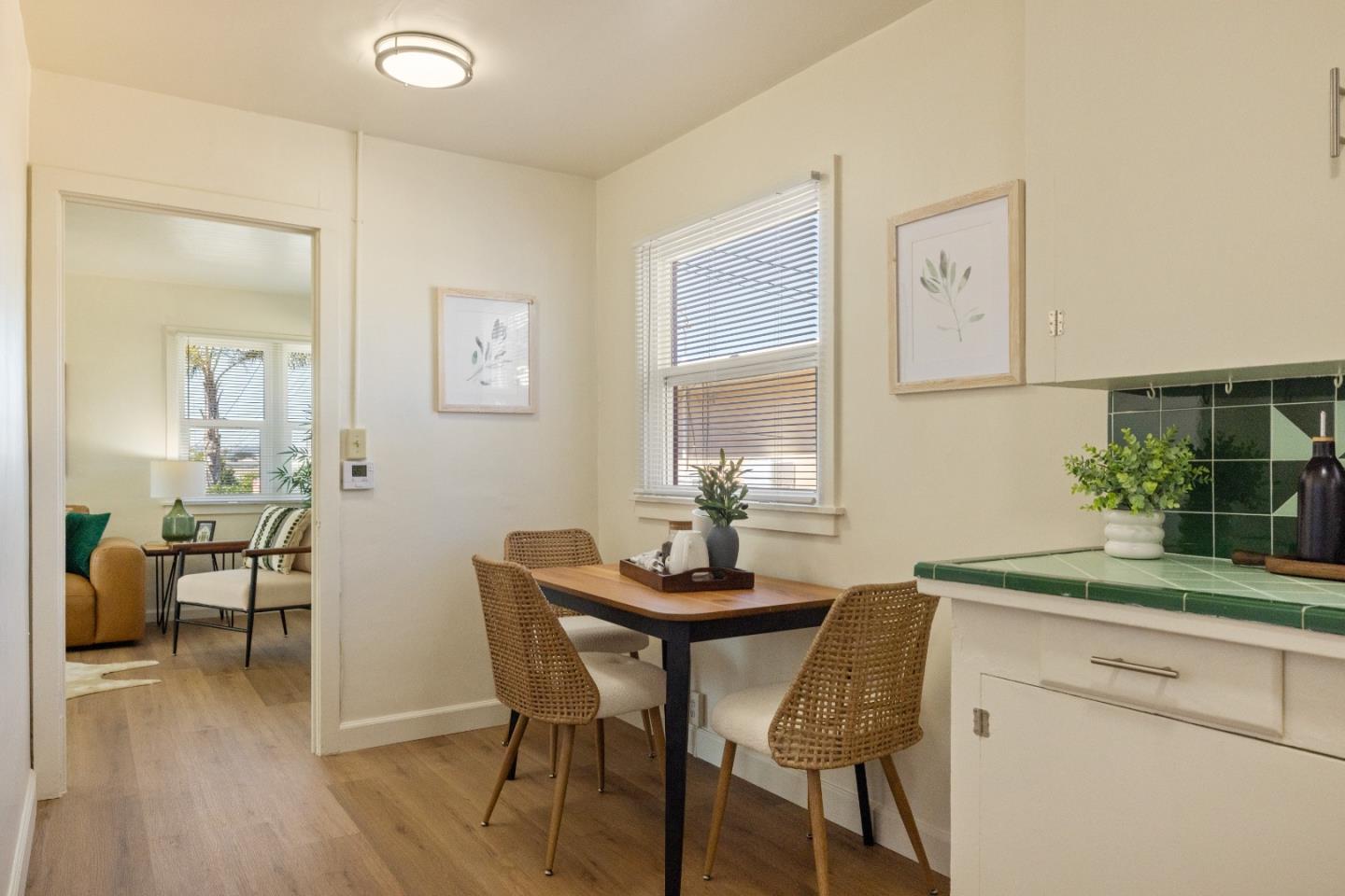 Detail Gallery Image 5 of 11 For 1666 Hilton St, Seaside,  CA 93955 - 1 Beds | 1 Baths