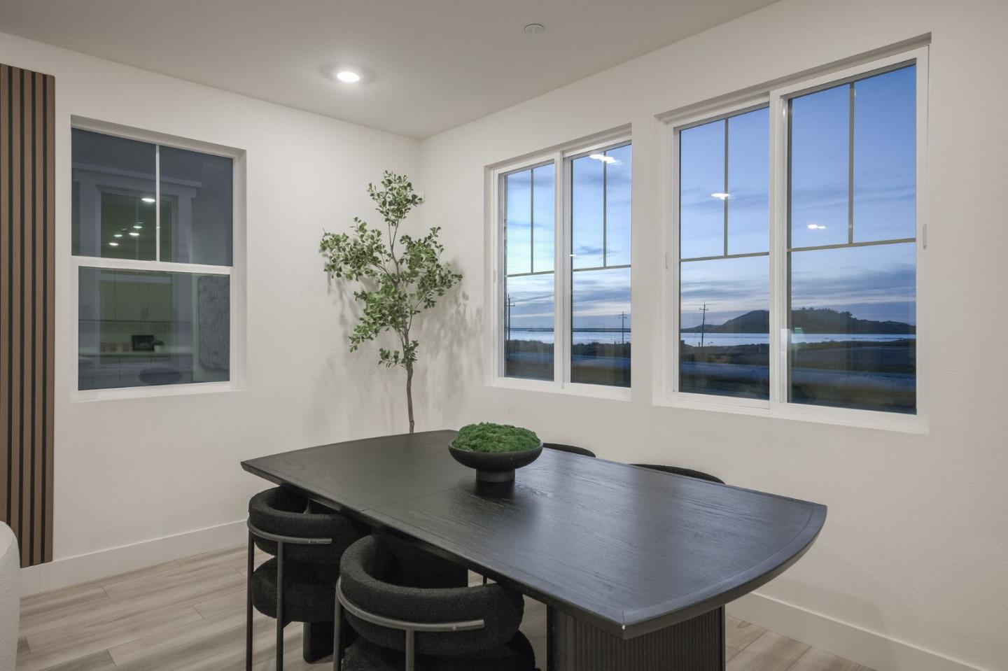 Detail Gallery Image 10 of 47 For 9415 Hidden Harbor Way, Newark,  CA 94560 - 4 Beds | 3/1 Baths