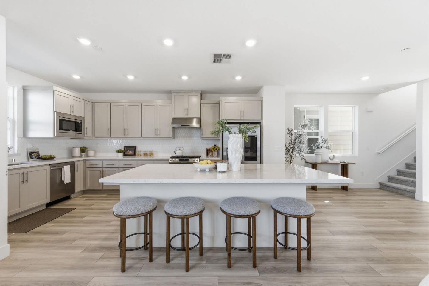 Detail Gallery Image 12 of 47 For 9415 Hidden Harbor Way, Newark,  CA 94560 - 4 Beds | 3/1 Baths