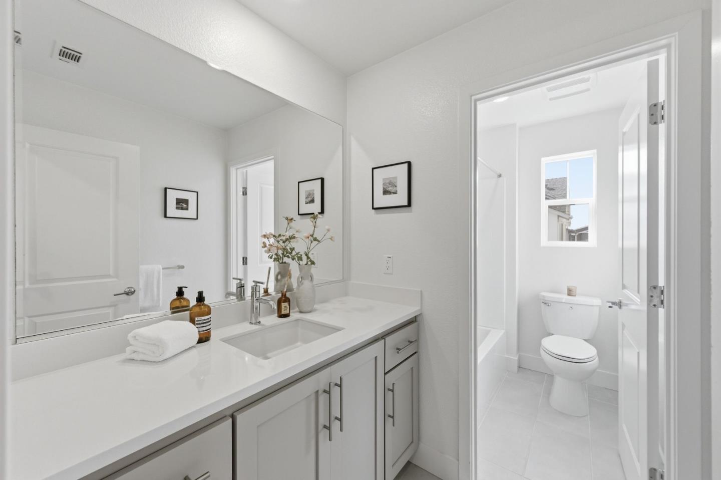 Detail Gallery Image 25 of 47 For 9415 Hidden Harbor Way, Newark,  CA 94560 - 4 Beds | 3/1 Baths