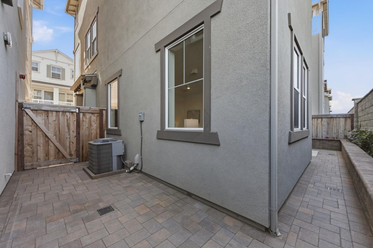 Detail Gallery Image 34 of 47 For 9415 Hidden Harbor Way, Newark,  CA 94560 - 4 Beds | 3/1 Baths