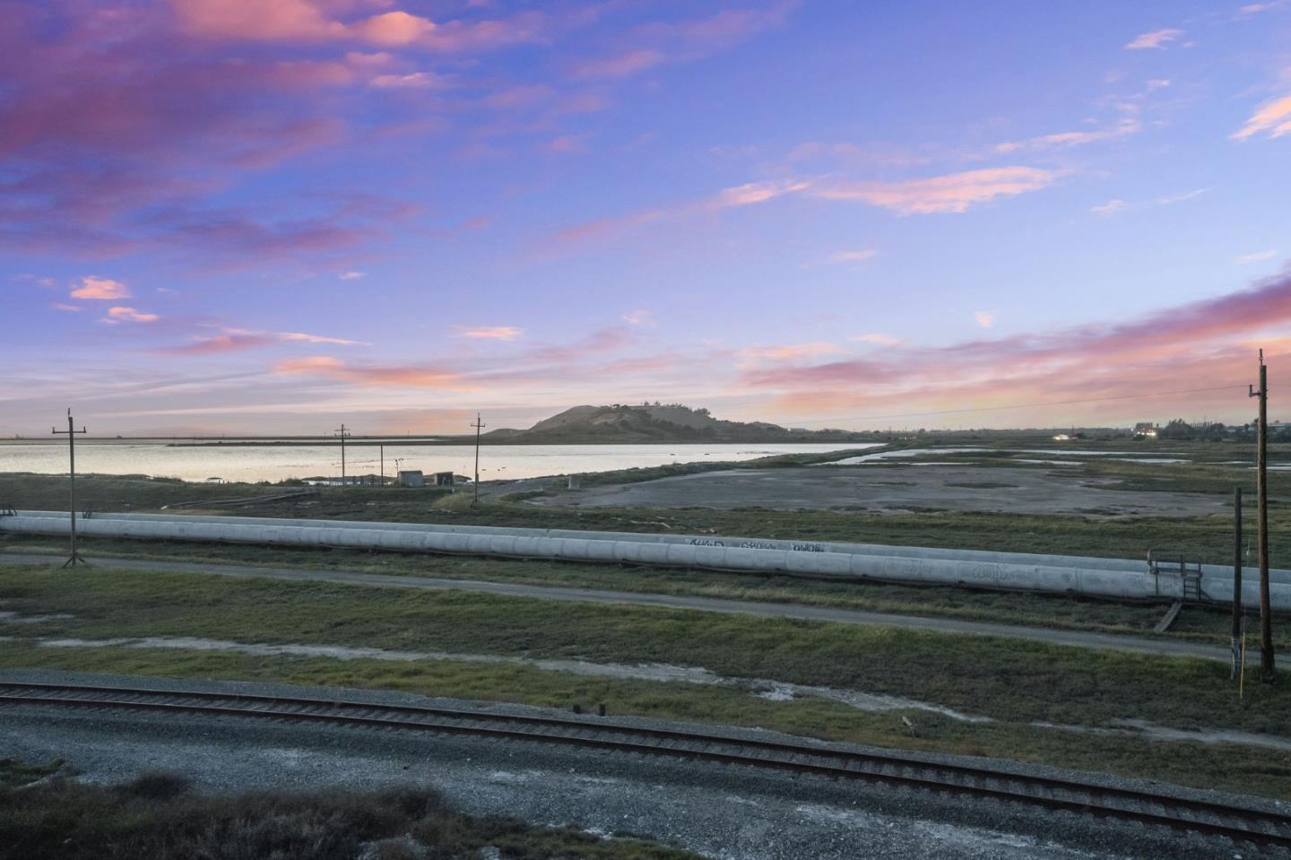 Detail Gallery Image 35 of 47 For 9415 Hidden Harbor Way, Newark,  CA 94560 - 4 Beds | 3/1 Baths