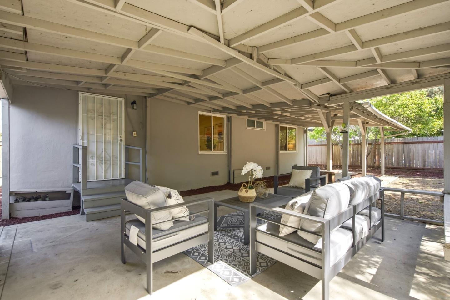 Detail Gallery Image 30 of 38 For 151 Verbena Dr, East Palo Alto,  CA 94303 - 3 Beds | 2 Baths