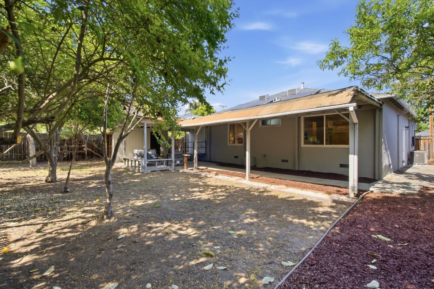 Detail Gallery Image 32 of 38 For 151 Verbena Dr, East Palo Alto,  CA 94303 - 3 Beds | 2 Baths