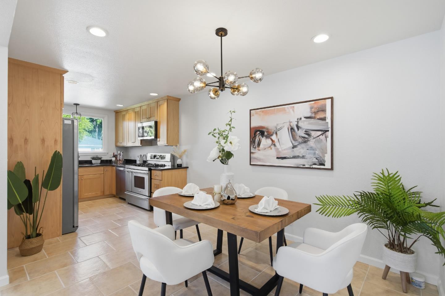 Detail Gallery Image 9 of 38 For 151 Verbena Dr, East Palo Alto,  CA 94303 - 3 Beds | 2 Baths