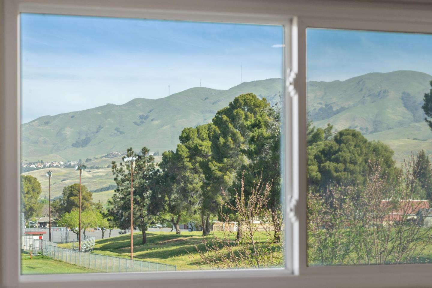 Detail Gallery Image 25 of 36 For 1621 Tahoe Dr, Milpitas,  CA 95035 - 4 Beds | 3 Baths