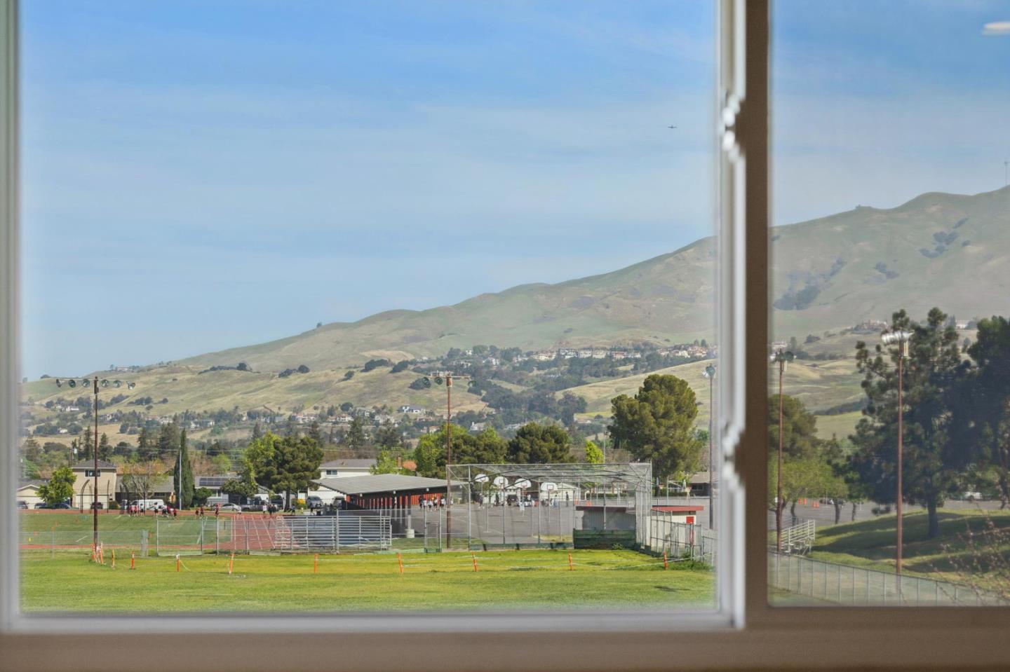 Detail Gallery Image 26 of 36 For 1621 Tahoe Dr, Milpitas,  CA 95035 - 4 Beds | 3 Baths