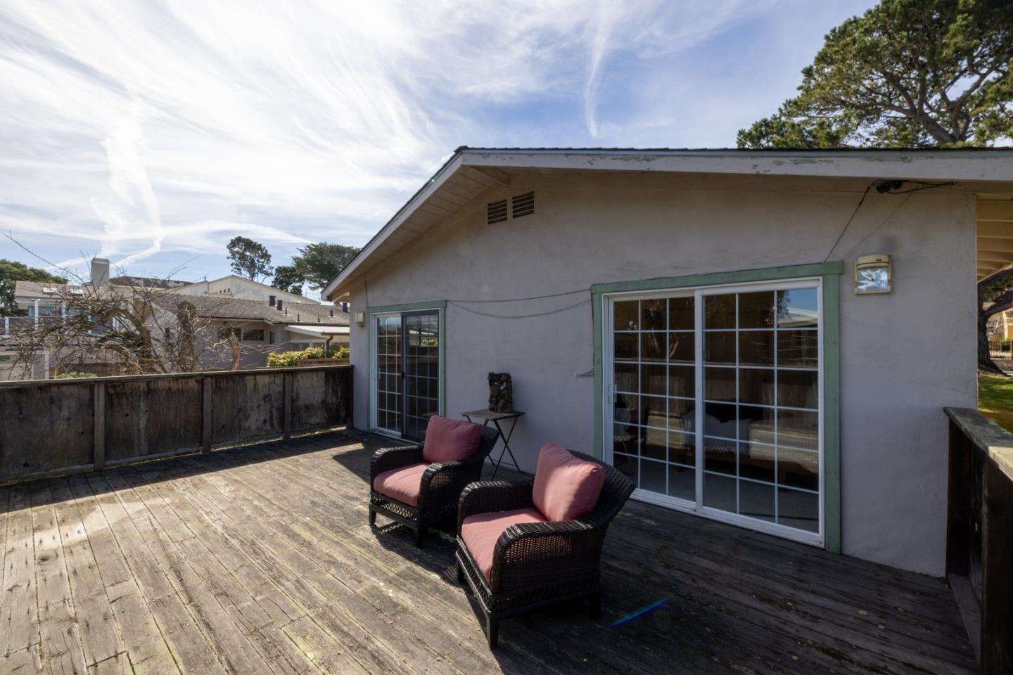 Detail Gallery Image 22 of 32 For 662 Oak St, Monterey,  CA 93940 - 3 Beds | 1 Baths
