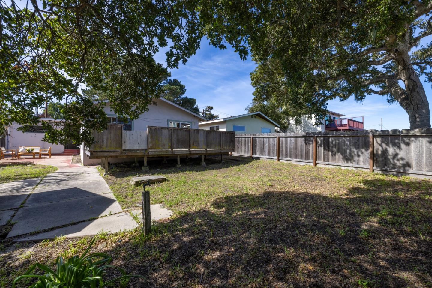 Detail Gallery Image 29 of 32 For 662 Oak St, Monterey,  CA 93940 - 3 Beds | 1 Baths