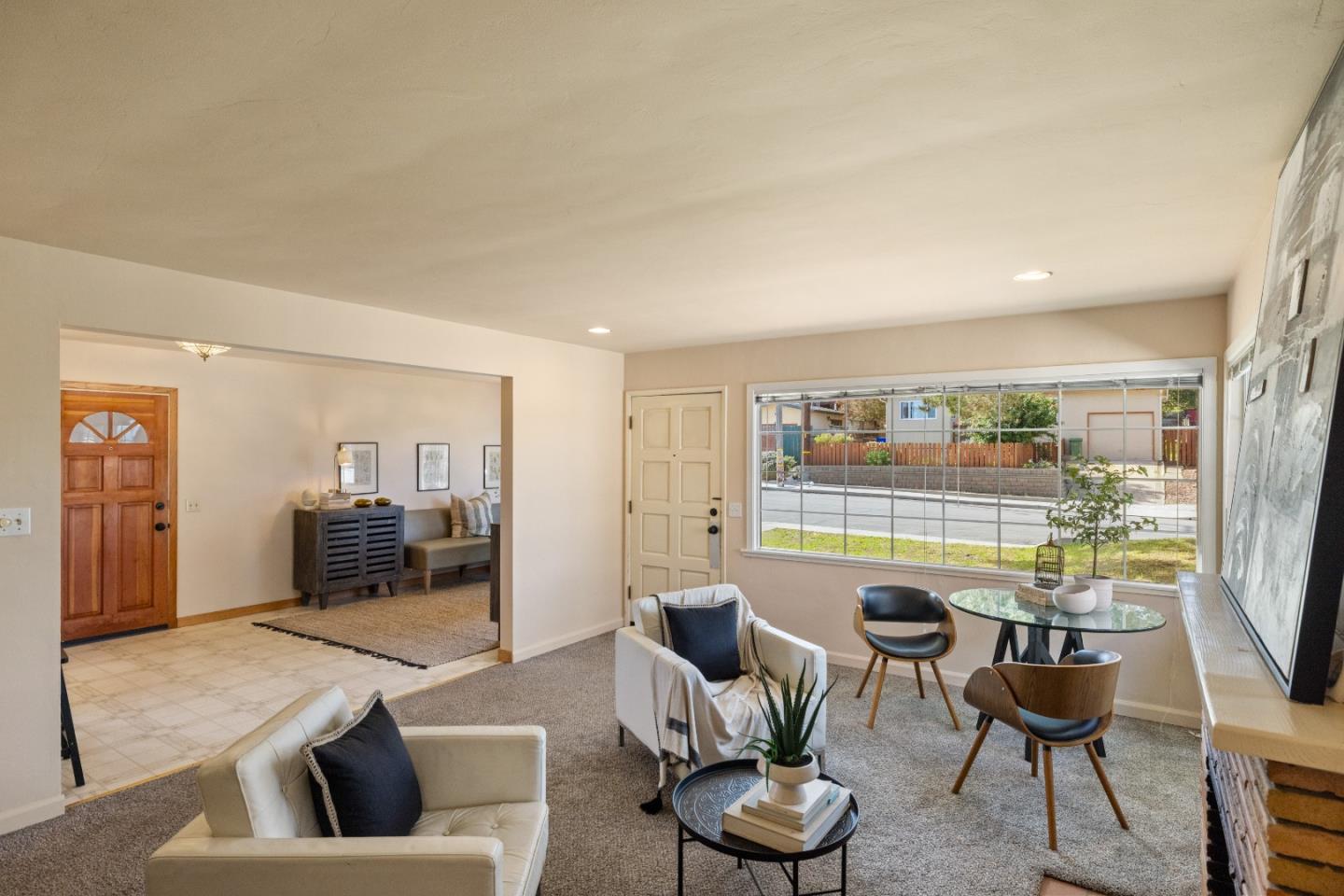 Detail Gallery Image 5 of 32 For 662 Oak St, Monterey,  CA 93940 - 3 Beds | 1 Baths