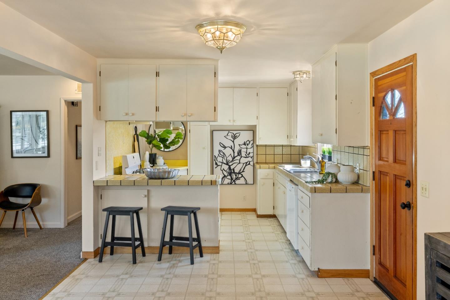 Detail Gallery Image 8 of 32 For 662 Oak St, Monterey,  CA 93940 - 3 Beds | 1 Baths