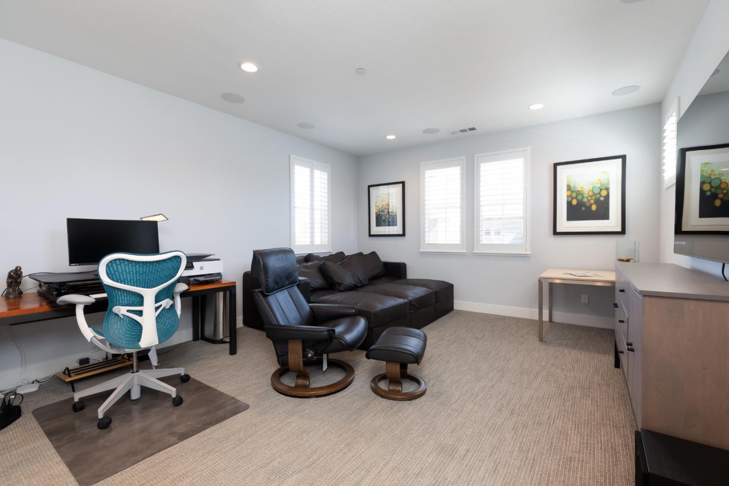 Detail Gallery Image 11 of 30 For 2751 Tidepool Ln, Marina,  CA 93933 - 4 Beds | 3 Baths