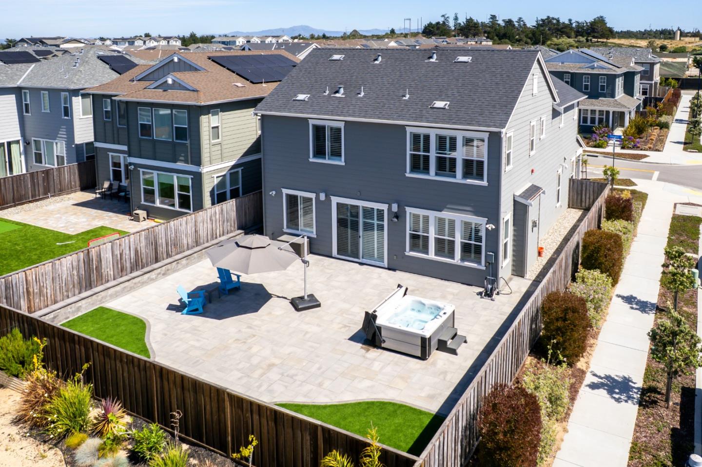 Detail Gallery Image 22 of 30 For 2751 Tidepool Ln, Marina,  CA 93933 - 4 Beds | 3 Baths