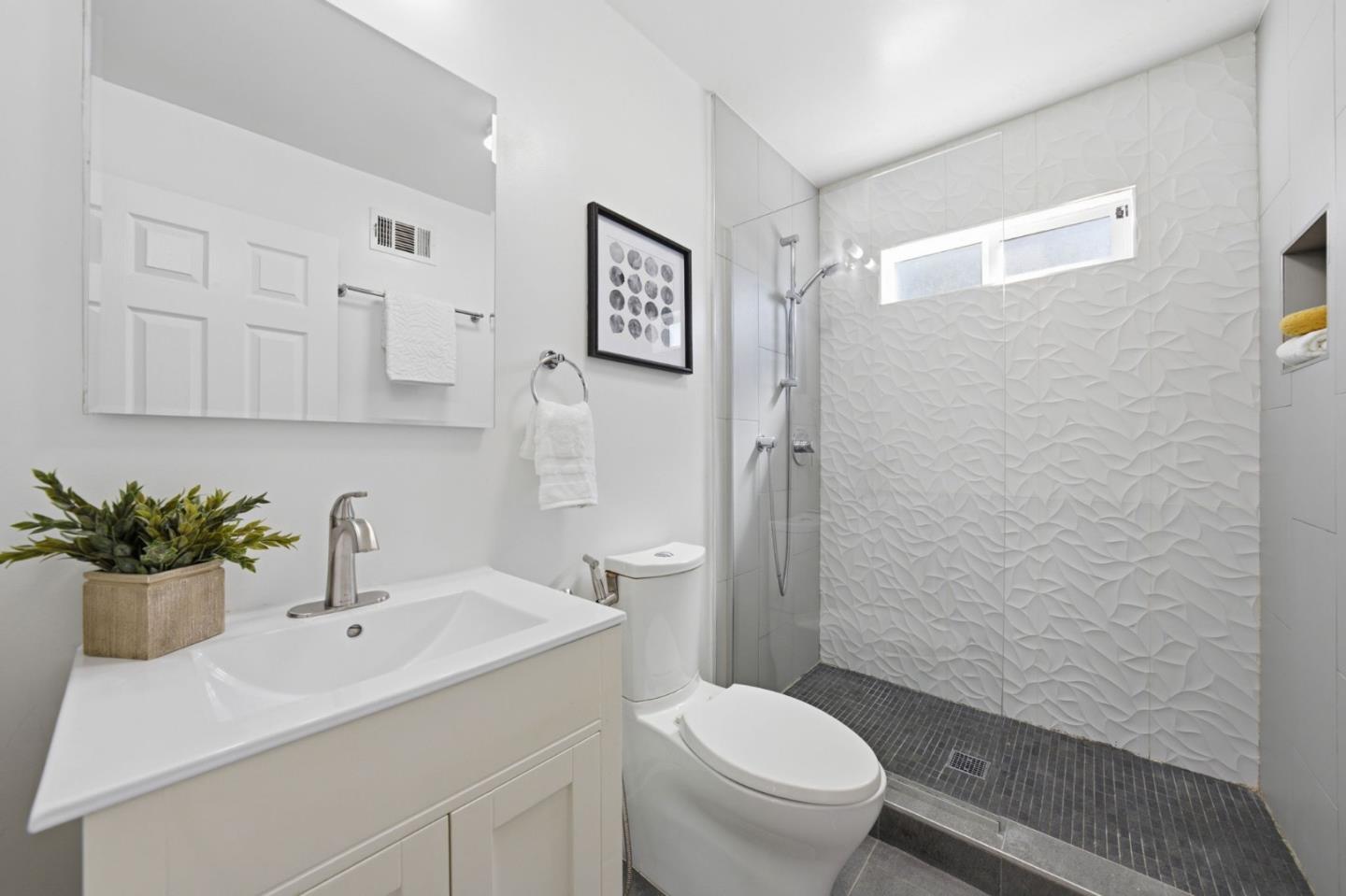 Detail Gallery Image 29 of 58 For 33790 Dartmouth Ave, Union City,  CA 94587 - 3 Beds | 2 Baths