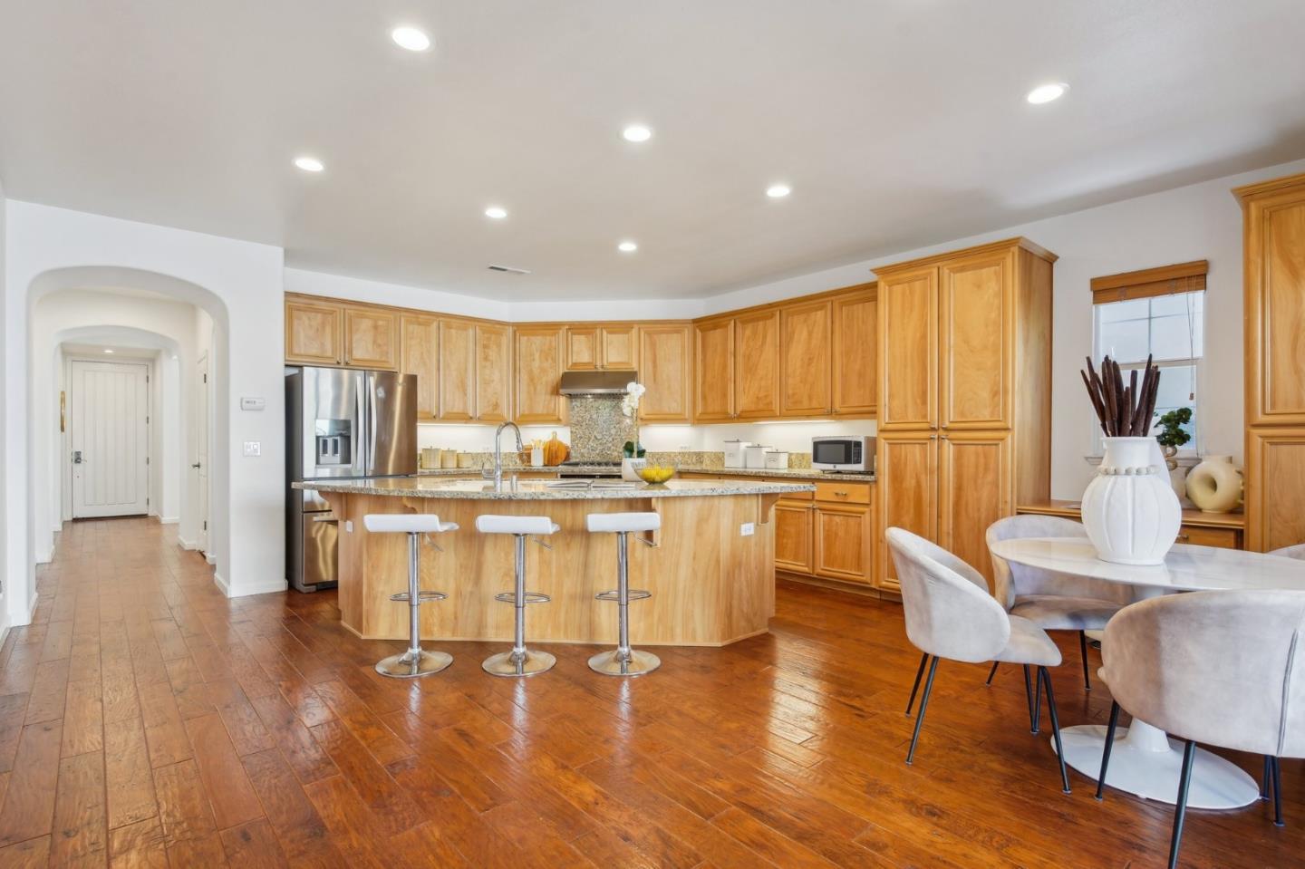 Detail Gallery Image 14 of 71 For 4121 Horizon Ln, San Jose,  CA 95148 - 4 Beds | 3 Baths