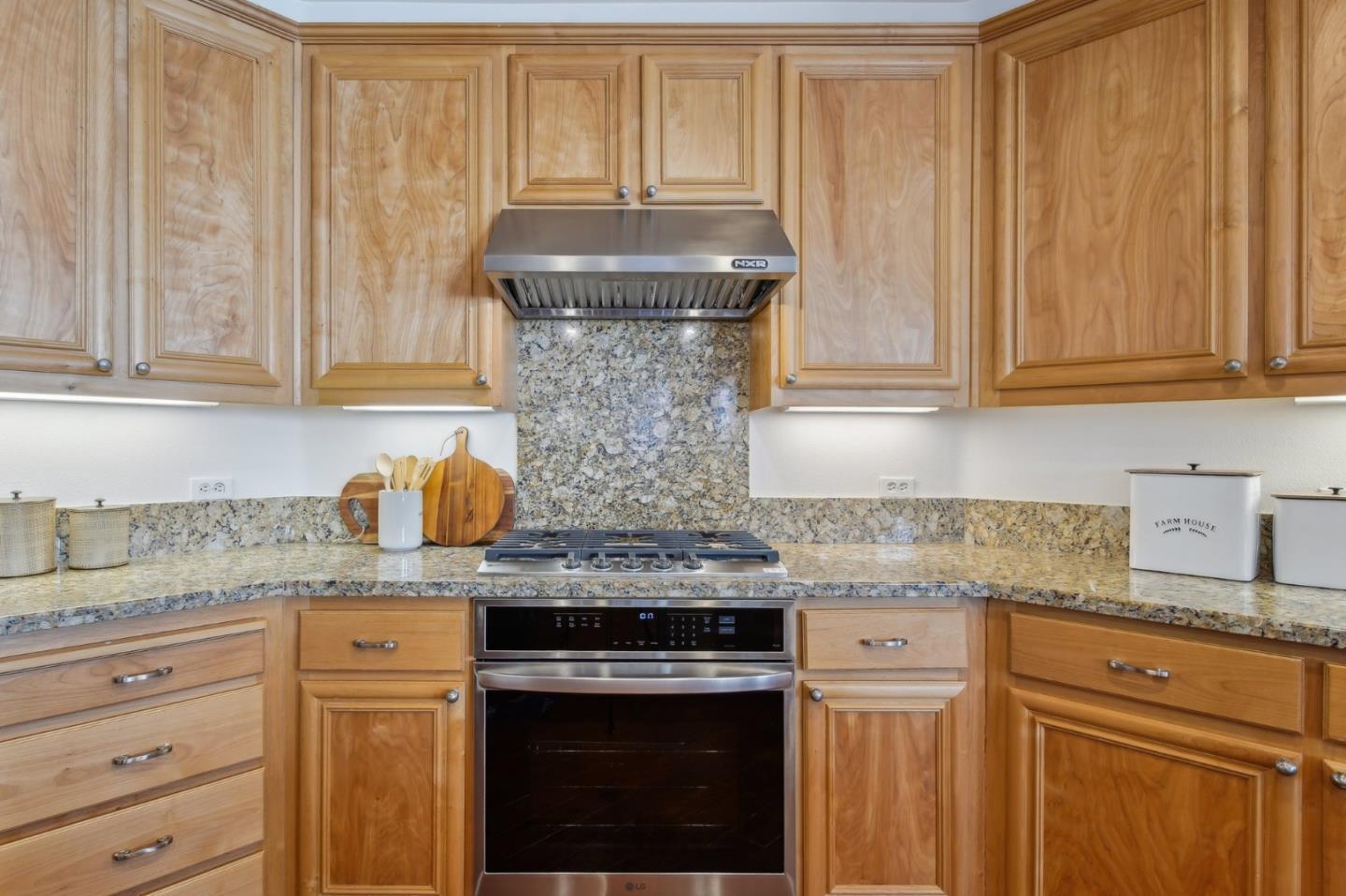 Detail Gallery Image 17 of 71 For 4121 Horizon Ln, San Jose,  CA 95148 - 4 Beds | 3 Baths