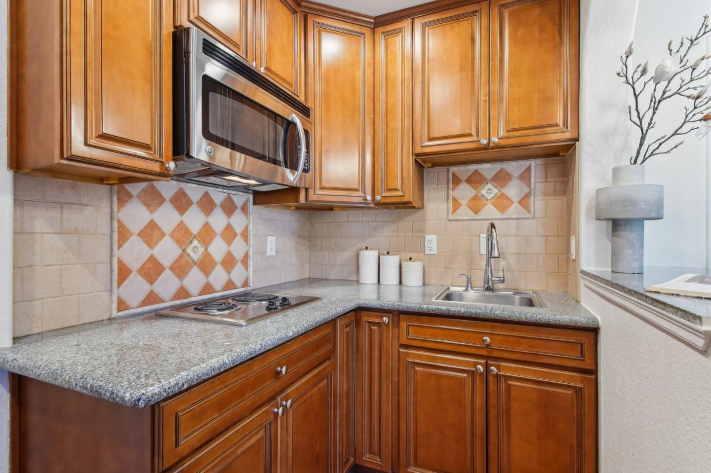 Detail Gallery Image 20 of 71 For 4121 Horizon Ln, San Jose,  CA 95148 - 4 Beds | 3 Baths