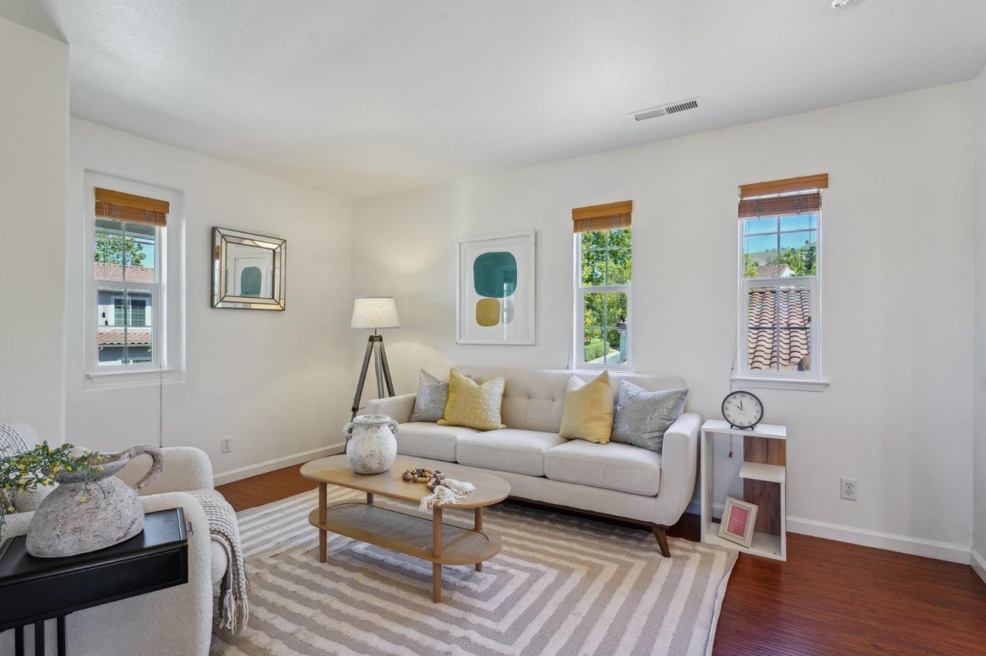 Detail Gallery Image 6 of 71 For 4121 Horizon Ln, San Jose,  CA 95148 - 4 Beds | 3 Baths