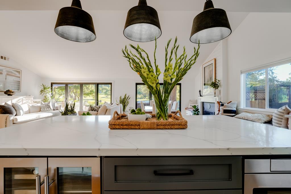 Detail Gallery Image 11 of 55 For 1100 Graham Hill Rd, Santa Cruz,  CA 95060 - 3 Beds | 2/1 Baths