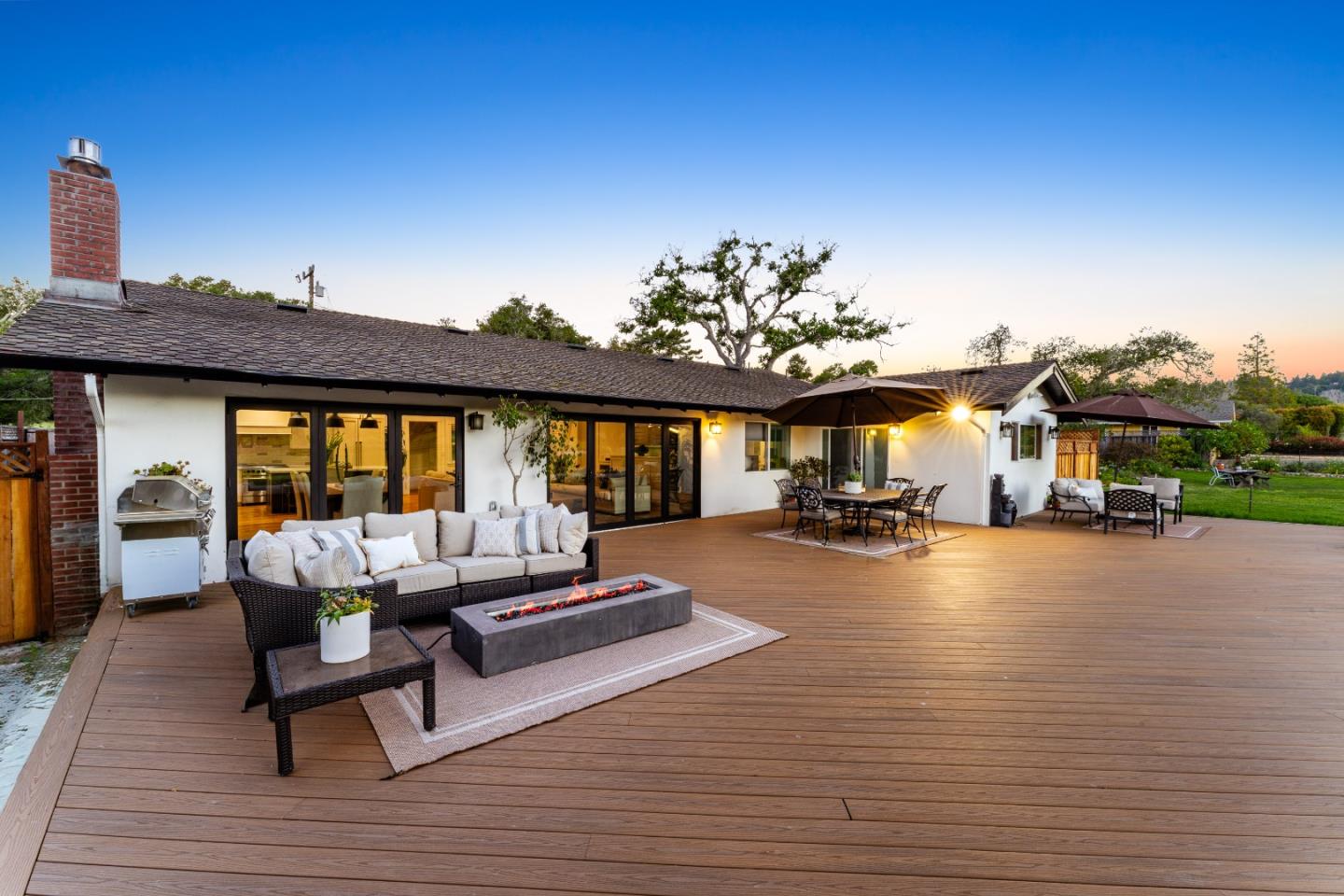 Detail Gallery Image 2 of 55 For 1100 Graham Hill Rd, Santa Cruz,  CA 95060 - 3 Beds | 2/1 Baths