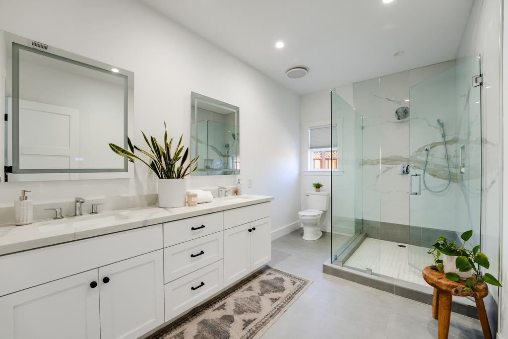 Detail Gallery Image 32 of 55 For 1100 Graham Hill Rd, Santa Cruz,  CA 95060 - 3 Beds | 2/1 Baths