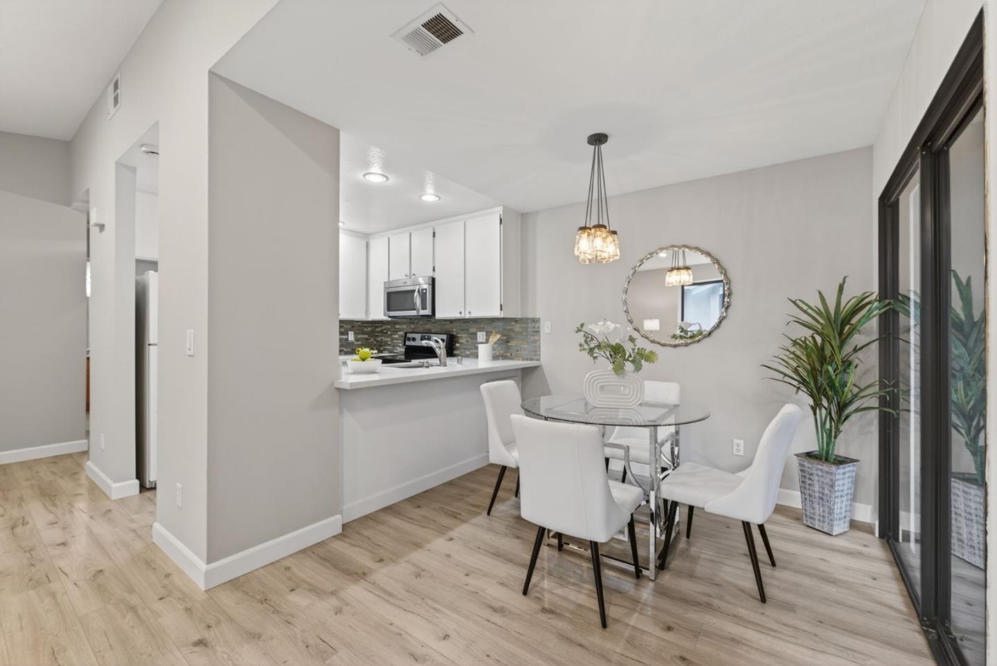 Photo #8: ML82040454 Listing: Photo #8